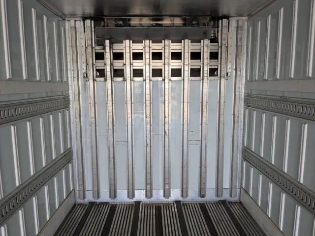 日野 プロフィア 2DG-FW1AHG(8x4)の写真24