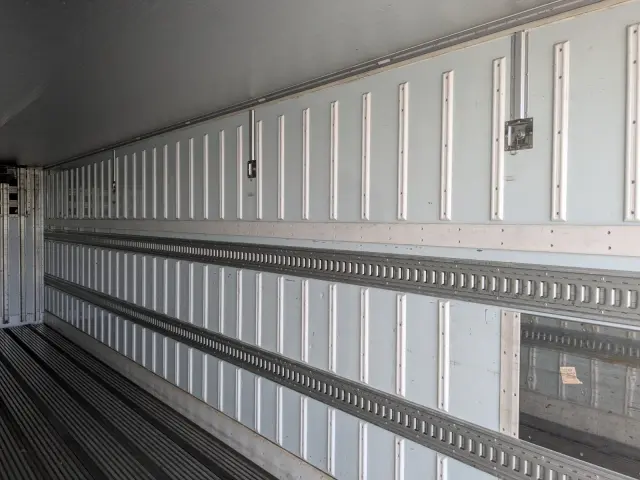 日野 プロフィア 2DG-FW1AHG(8x4)の写真28