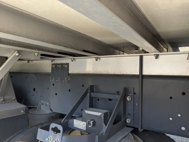 いすゞ ギガ 2PG-CYJ77C(8x4)の写真11