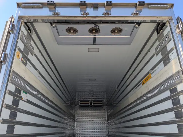 いすゞ ギガ 2PG-CYJ77C(8x4)の写真20