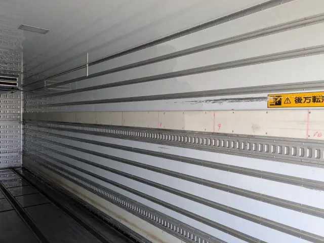 いすゞ ギガ 2PG-CYJ77C(8x4)の写真26