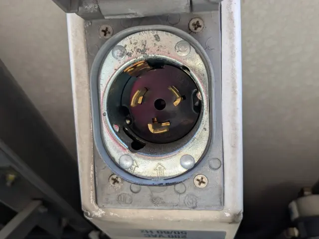 いすゞ ギガ 2PG-CYJ77C(8x4)の写真32