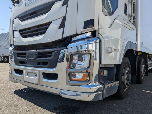 いすゞ ギガ 2PG-CYJ77C(8x4)の写真46