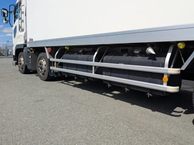 いすゞ ギガ 2PG-CYJ77C(8x4)の写真14