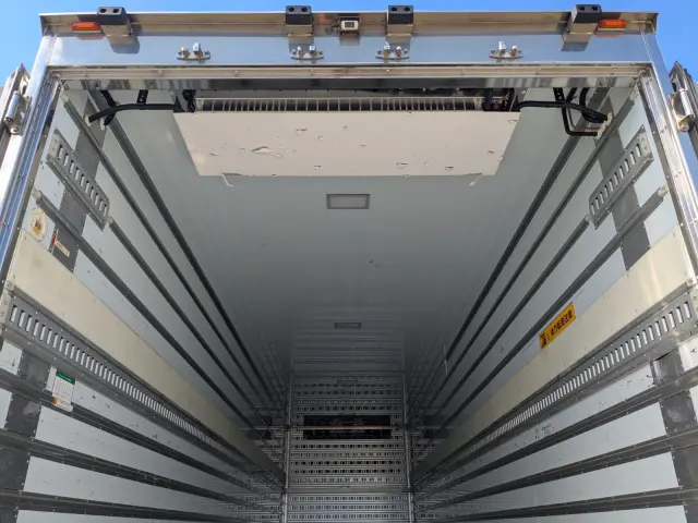 いすゞ ギガ 2PG-CYJ77C(8x4)の写真20