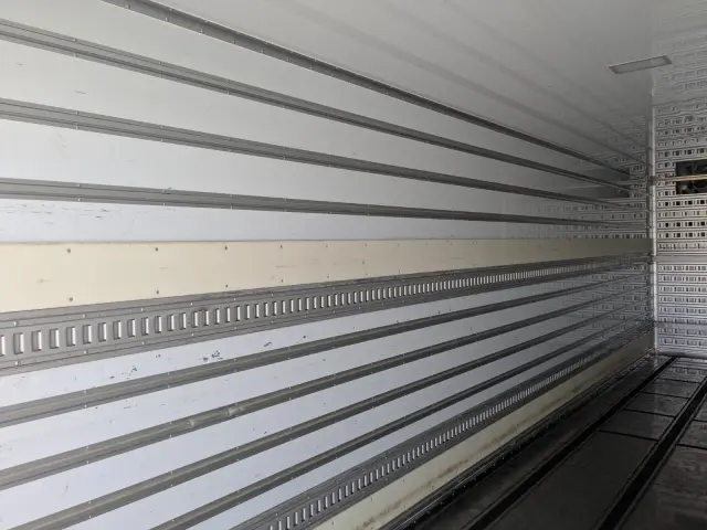 いすゞ ギガ 2PG-CYJ77C(8x4)の写真28