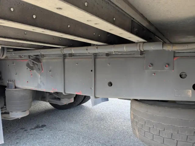 日野 プロフィア LKG-FW1EXBG(8x4)の写真11