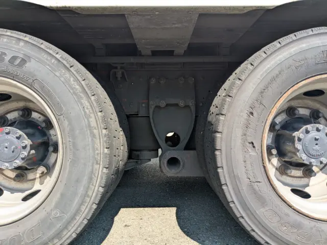 日野 プロフィア LKG-FW1EXBG(8x4)の写真12