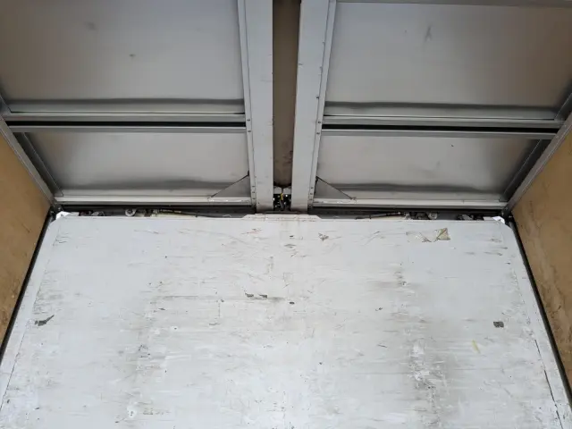 日野 プロフィア LKG-FW1EXBG(8x4)の写真24