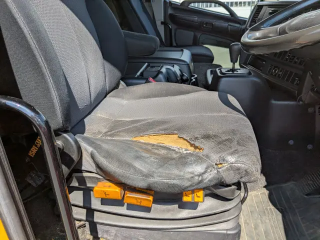 日野 プロフィア LKG-FW1EXBG(8x4)の写真37