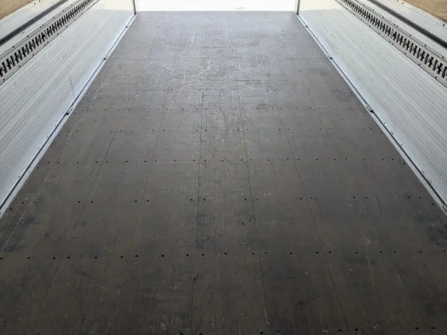 日野 レンジャー 2KG-FD2ABG(2WD)の写真19