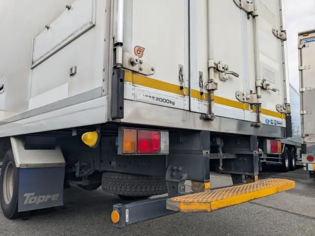 いすゞ エルフ 2RG-NPR88AN(2WD)の写真7