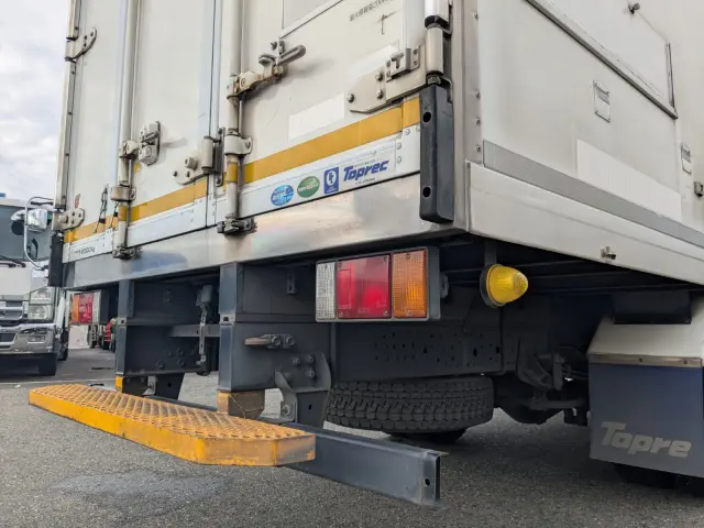 いすゞ エルフ 2RG-NPR88AN(2WD)の写真8