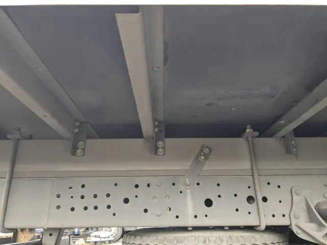 いすゞ エルフ 2RG-NPR88AN(2WD)の写真33