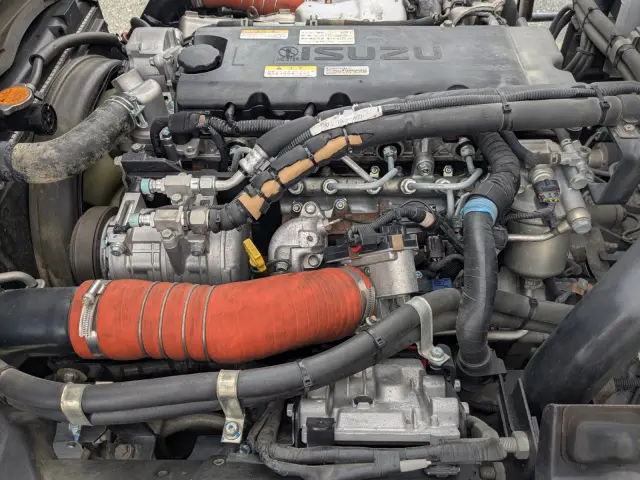 いすゞ エルフ 2RG-NPR88AN(2WD)の写真42