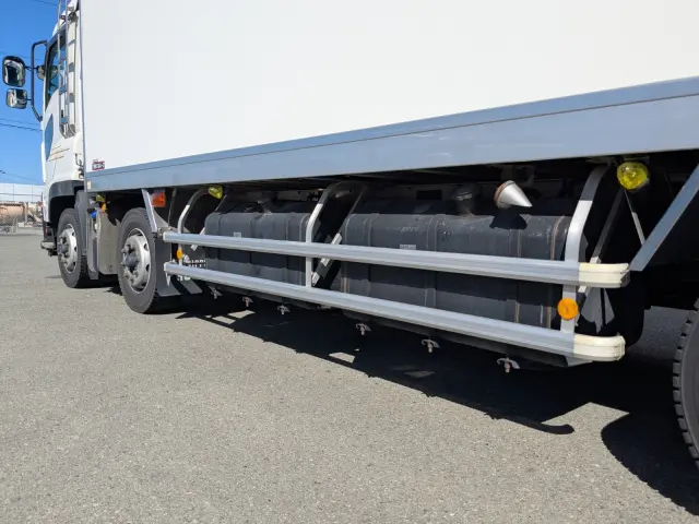 いすゞ ギガ 2PG-CYJ77C(8x4)の写真14