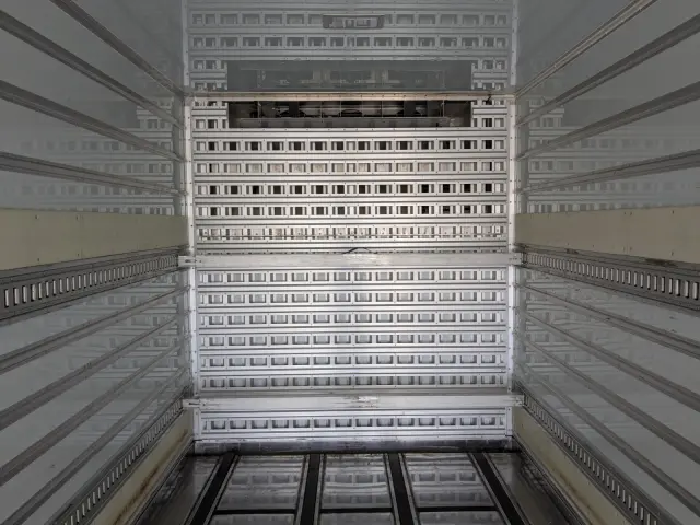 いすゞ ギガ 2PG-CYJ77C(8x4)の写真22