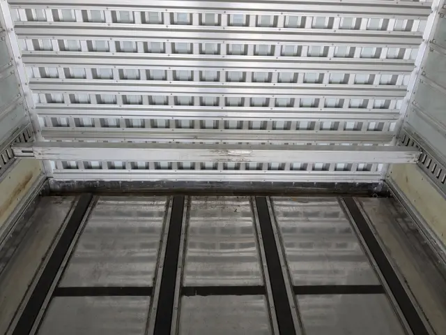 いすゞ ギガ 2PG-CYJ77C(8x4)の写真23