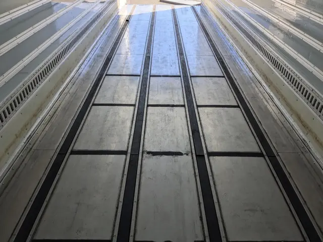 いすゞ ギガ 2PG-CYJ77C(8x4)の写真25