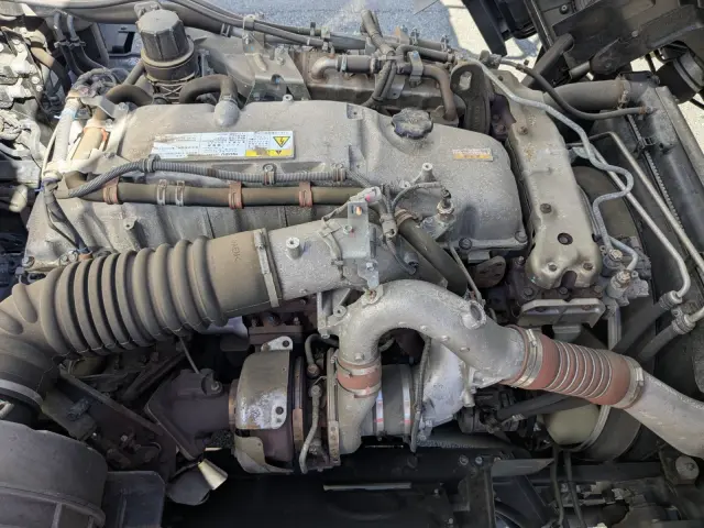 いすゞ ギガ 2PG-CYJ77C(8x4)の写真42