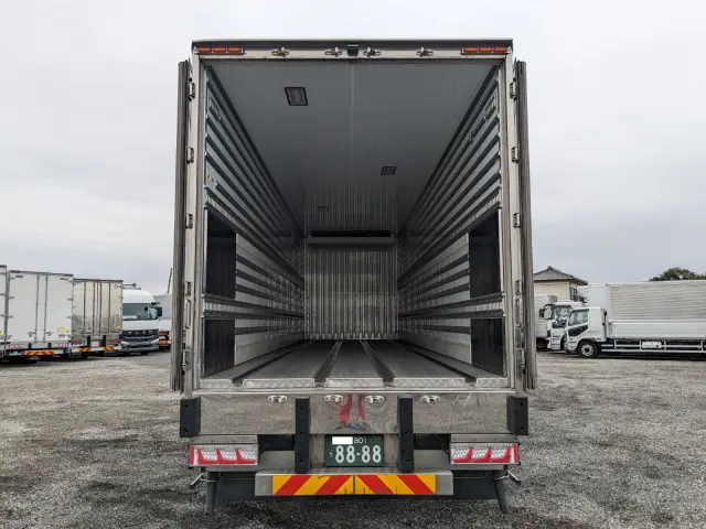 日野 プロフィア 2DG-FW1AHJ(8x4)の写真9