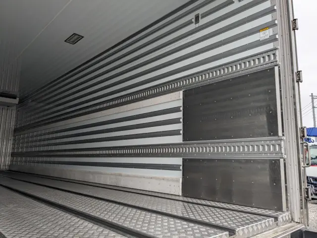 日野 プロフィア 2DG-FW1AHJ(8x4)の写真18