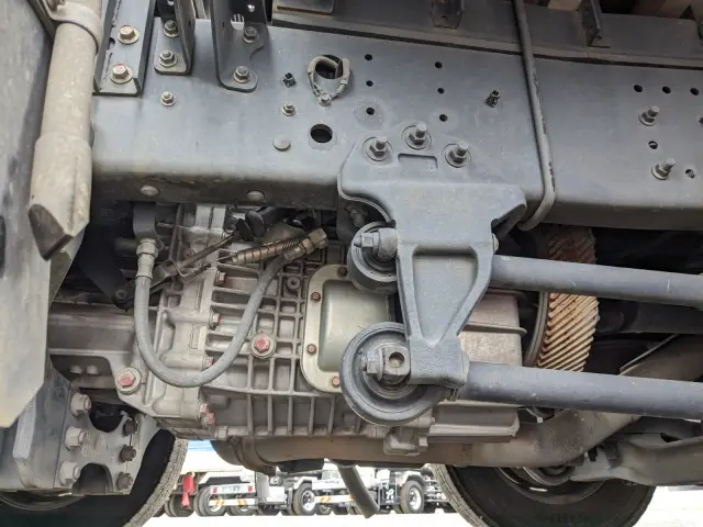 日野 プロフィア 2DG-FW1AHJ(8x4)の写真24