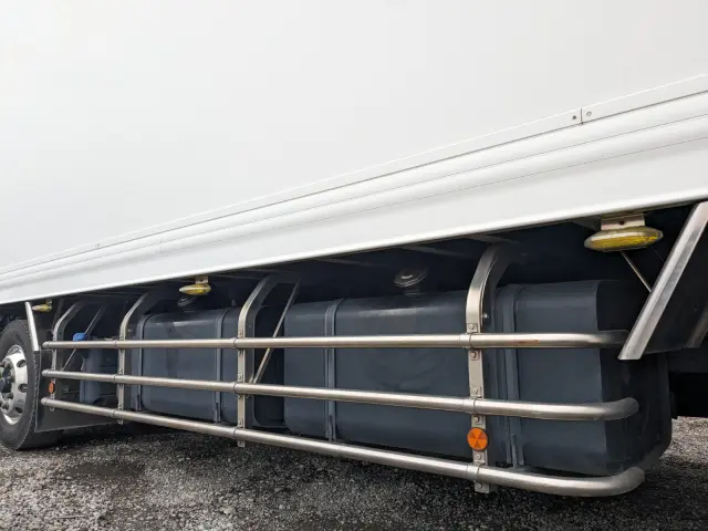 日野 プロフィア 2DG-FW1AHJ(8x4)の写真25