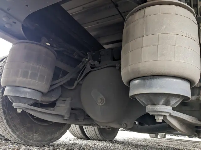 日野 プロフィア 2DG-FW1AHJ(8x4)の写真28