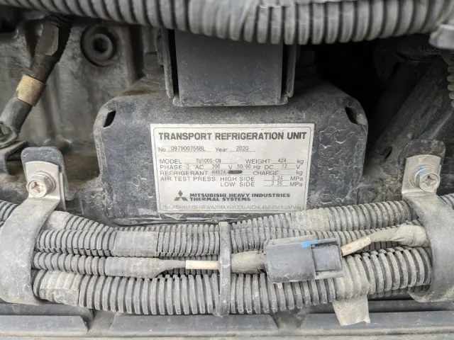 日野 プロフィア 2DG-FW1AHJ(8x4)の写真32