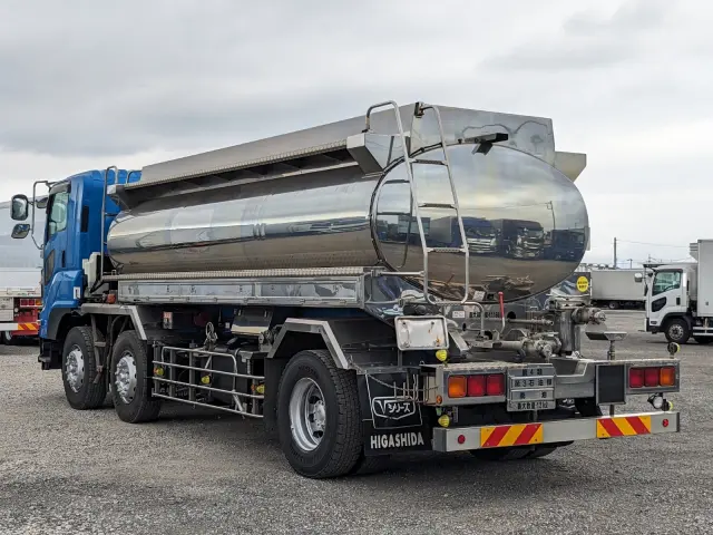 いすゞ ギガ 2KG-CYG60CM(6x2)の写真4