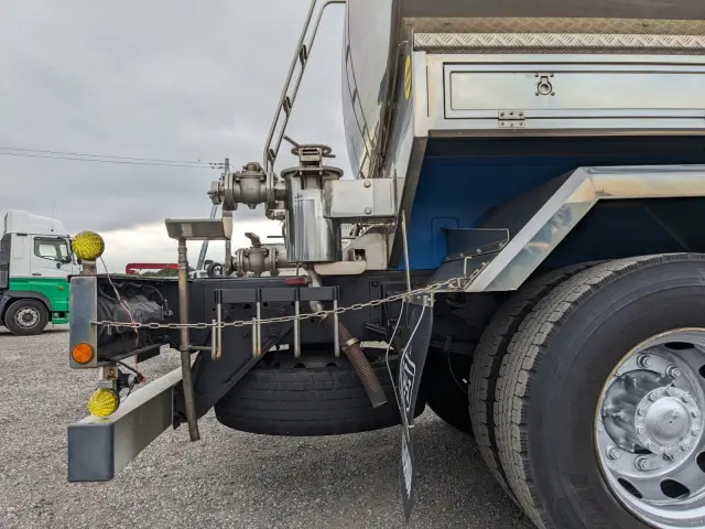 いすゞ ギガ 2KG-CYG60CM(6x2)の写真25