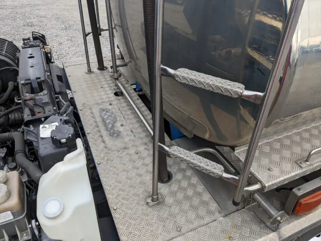 いすゞ ギガ 2KG-CYG60CM(6x2)の写真37