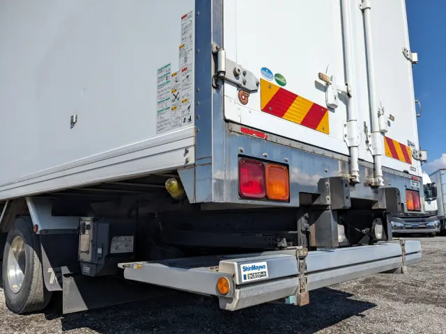 いすゞ フォワード TKG-FRR90S2(2WD)の写真8