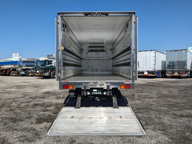 いすゞ フォワード TKG-FRR90S2(2WD)の写真11