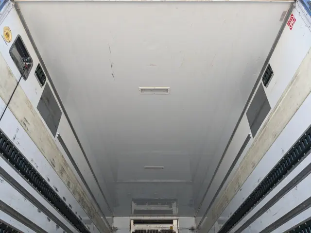 いすゞ フォワード TKG-FRR90S2(2WD)の写真17