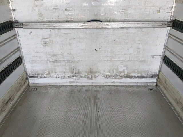 いすゞ フォワード TKG-FRR90S2(2WD)の写真18