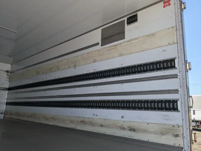 いすゞ フォワード TKG-FRR90S2(2WD)の写真23