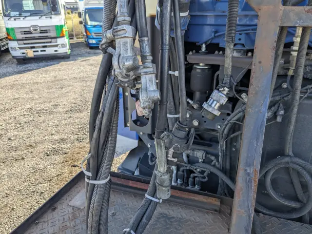 三菱 スーパーグレート QKG-FV60VJR(6x4)の写真13