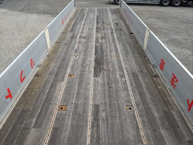 ＵＤ クオン QPG-CD5ZA(6x2)の写真17