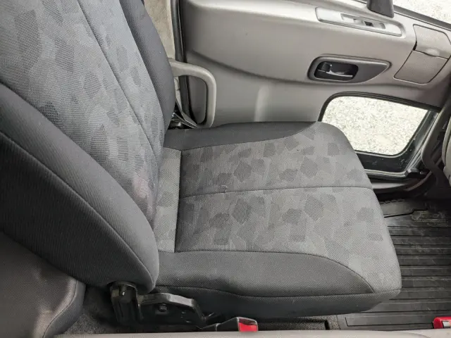 ＵＤ クオン QPG-CD5ZA(6x2)の写真38