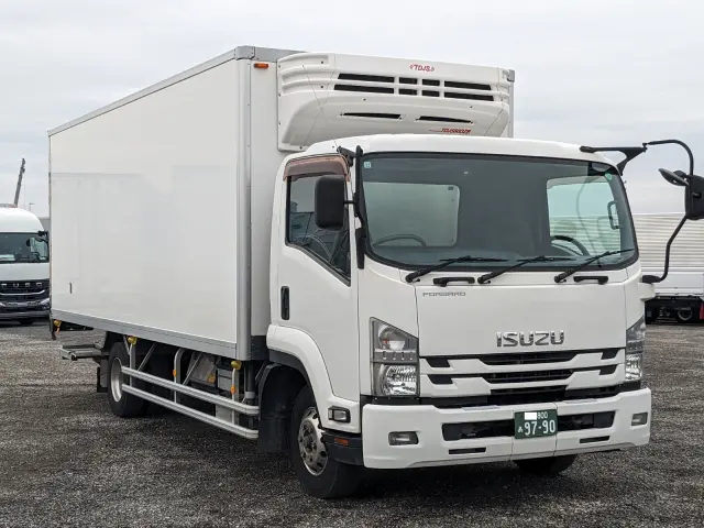 いすゞ フォワード TKG-FRR90S2(2WD)の写真3