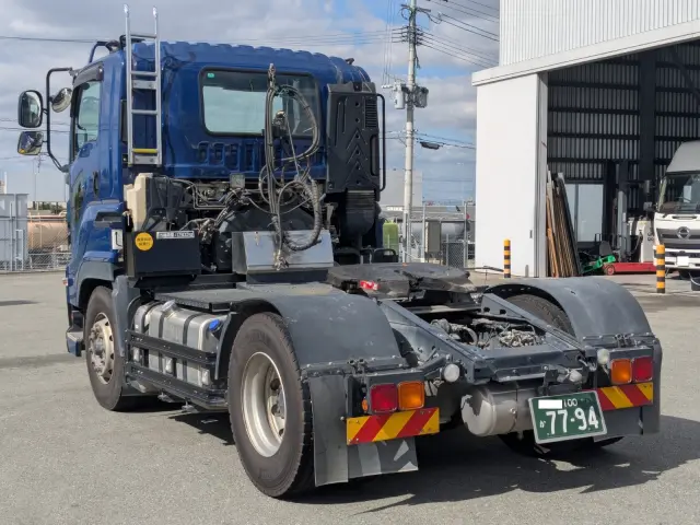 いすゞ ギガ QKG-EXD52BD(2WD)の写真4