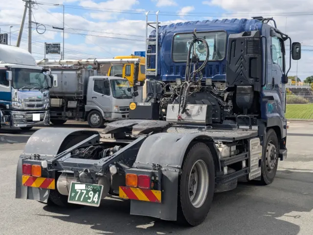 いすゞ ギガ QKG-EXD52BD(2WD)の写真5