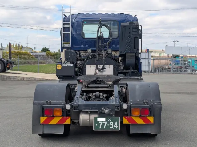 いすゞ ギガ QKG-EXD52BD(2WD)の写真8