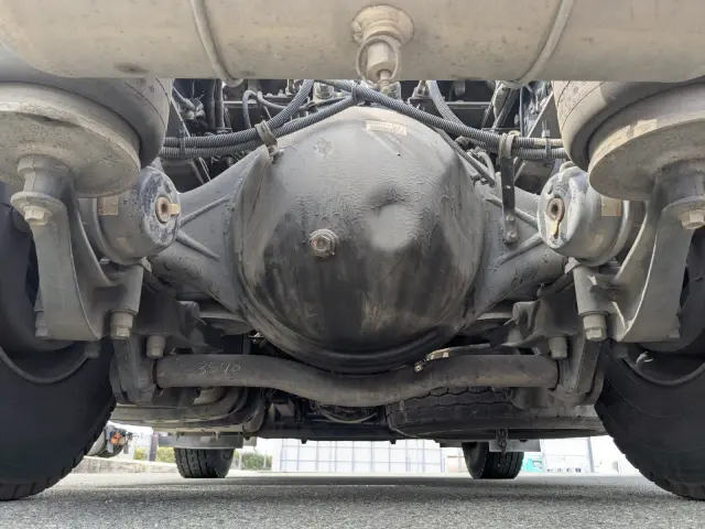 いすゞ ギガ QKG-EXD52BD(2WD)の写真12