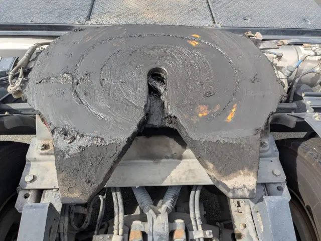 いすゞ ギガ QKG-EXD52BD(2WD)の写真16