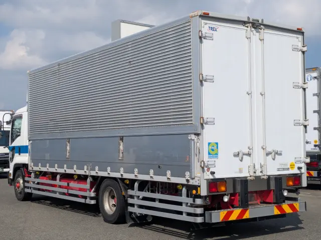 いすゞ フォワード LPG-FTR90T2(2WD)の写真5