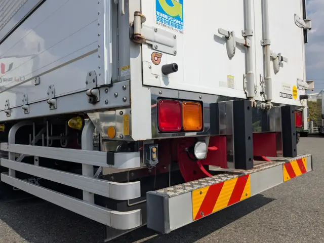 いすゞ フォワード LPG-FTR90T2(2WD)の写真7