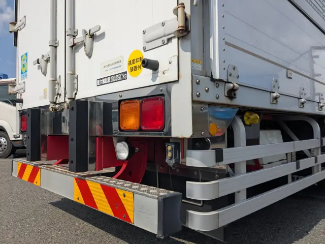 いすゞ フォワード LPG-FTR90T2(2WD)の写真8